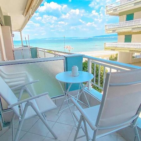 A Wonderful Apartment In Front Of The Sea! Peraía Zewnętrze zdjęcie