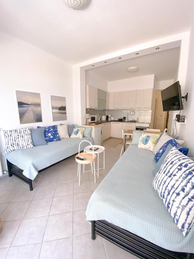 A Wonderful Apartment In Front Of The Sea! Peraía Zewnętrze zdjęcie